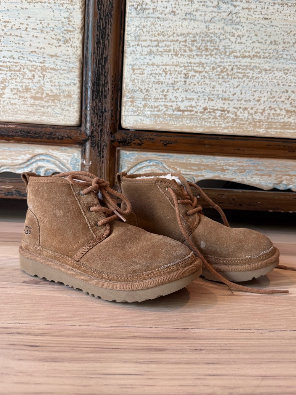 UGG Kids Chestnut Suede Lace-Up Ankle Boots